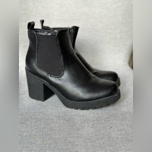 Combat ankle boots
